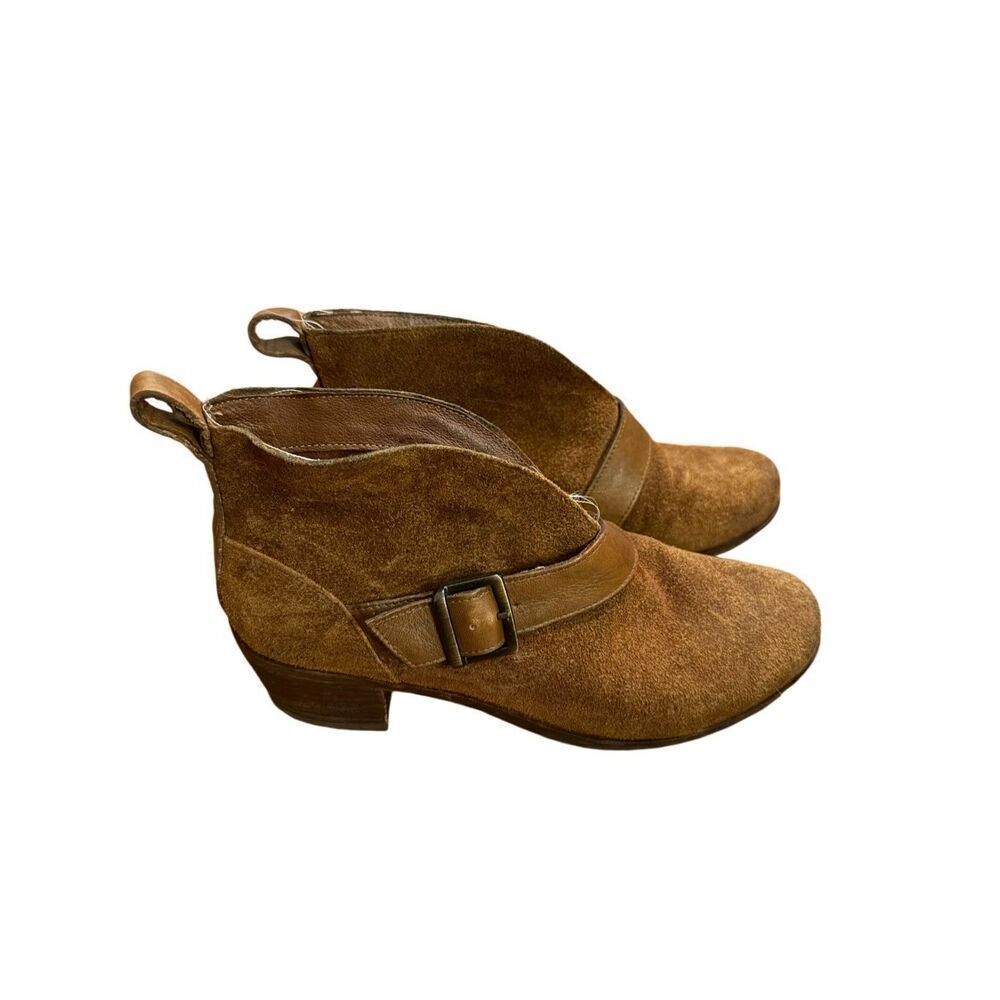 Ugg W WrightāBelted Shearling Lined Chestnut Leatherā Suede Ankle Boots Sz 7